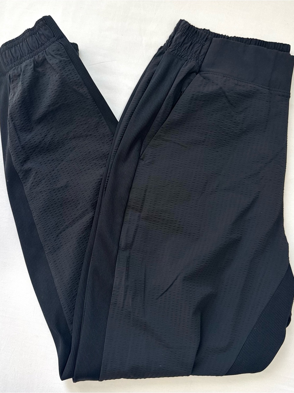 Athleta Black Textured Brooklyn Joggers Women’s 8 Black Stretch Pockets Gym